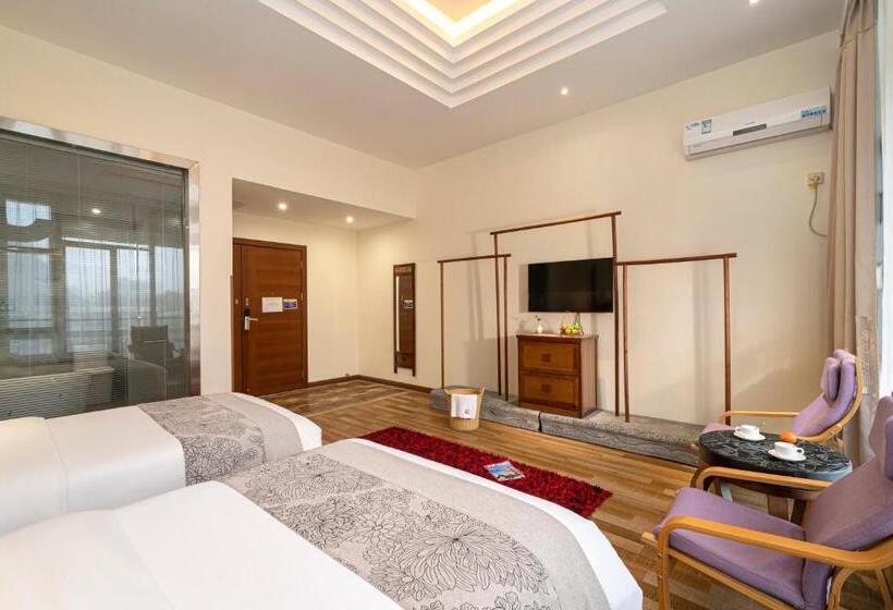 Номер Стандарт, Guilin Crystal Crescent Moon