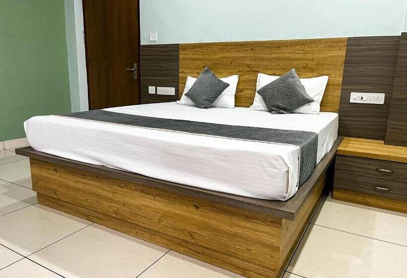 Quarto Deluxe, Janki Palace Hotel & Restaurant