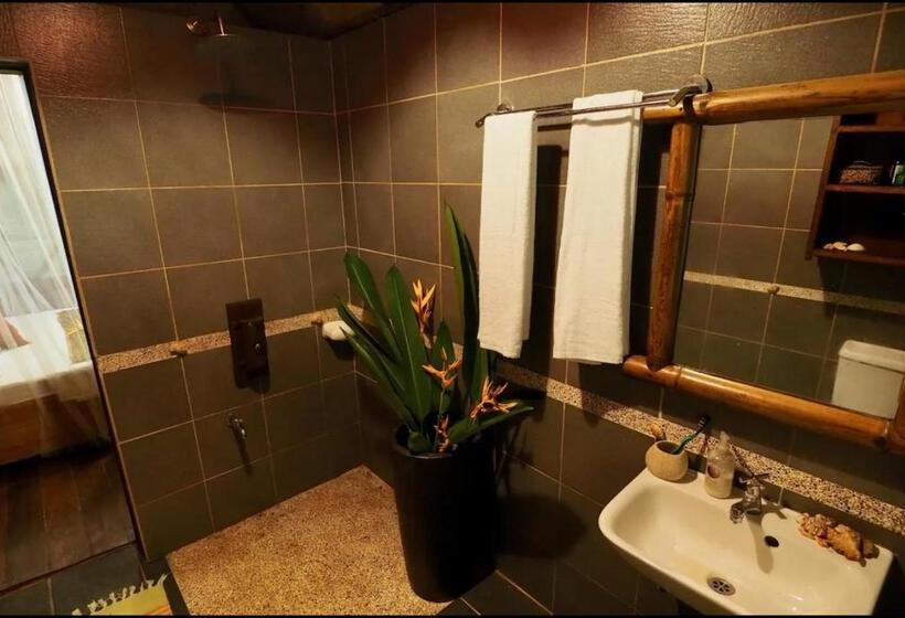 اتاق استاندارد, Balihuts Guesthouse