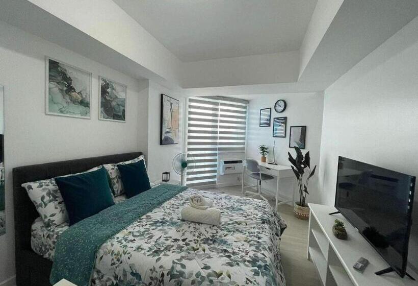 Студио Стандарт с Балконом, The Comfy Loft