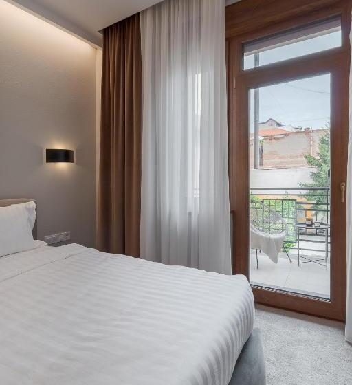 اتاق استاندارد با بالکن, Oasis Rooms