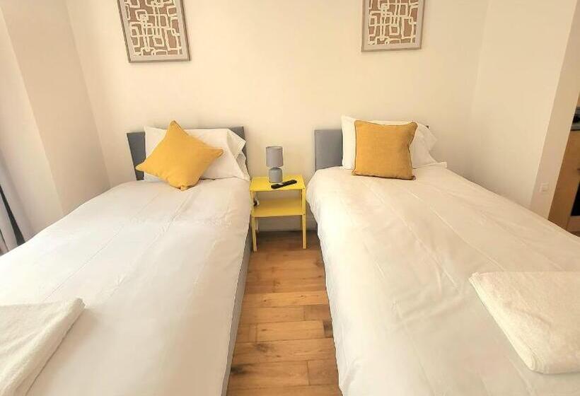 Номер Стандарт, London En Suite Double Rooms   Leytonstone E11