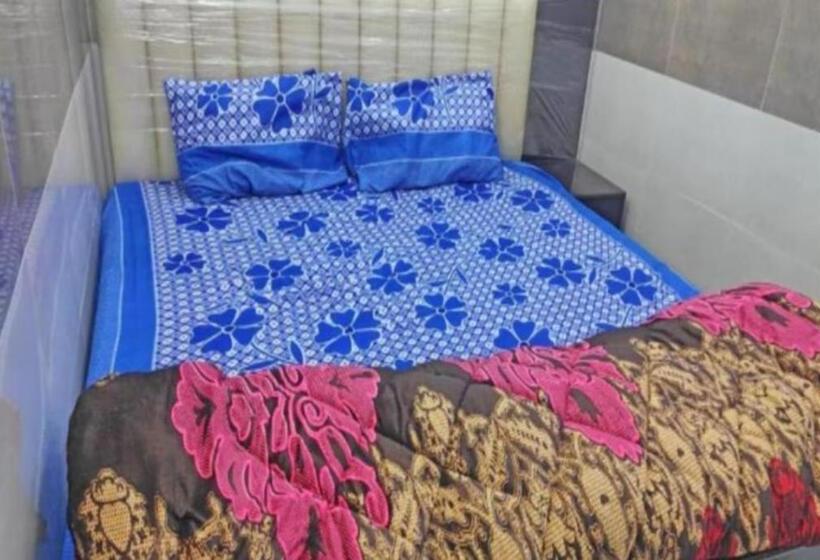 Номер Deluxe, Goroomgo Hotel Sahu Rooms , Ayodhya