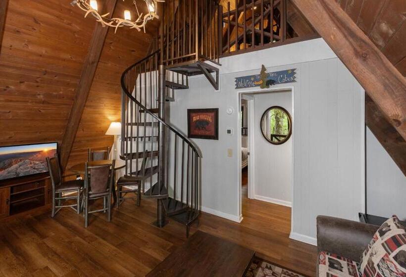 Четырехместный Номер Стандарт, Switzerland Inn