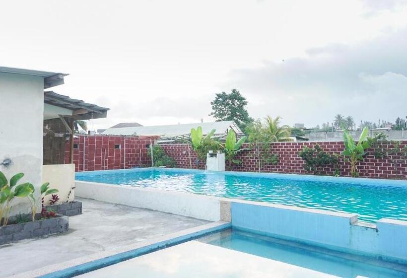 プールビュースタンダードルーム, Rinjani Terrace Cottage & Resto