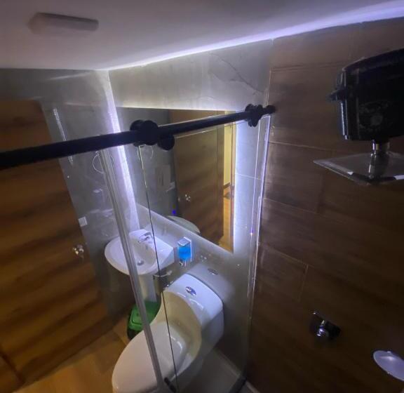 Quarto Estandar, Dulce Hogar Colombiano