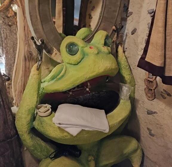 غرفة قياسية مزوَّدة بجاكوزي, La Balade Des Gnomes