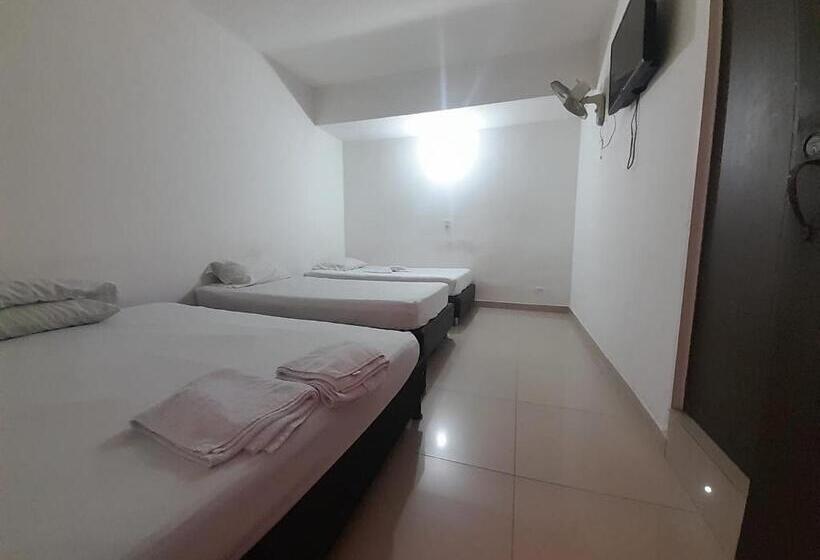 Трехместный Номер Классика, La Bella Villa Medellin