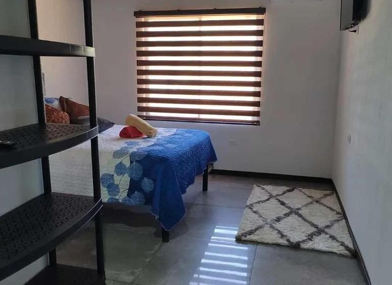 اتاق لوکس, Cabinas Dominical