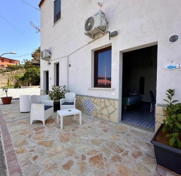 اتاق استاندارد سه نفره, Brezza Di Mare Rooms