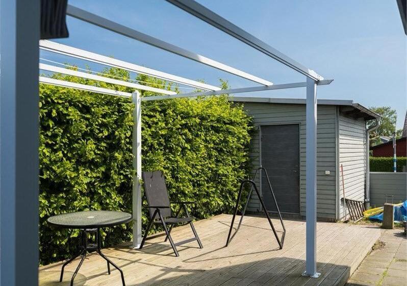 Вилла 1 Спальня, 5 Bed Rooms House With Jacuzzi, Free Parking, And 2 Toilets Bath In Malmö