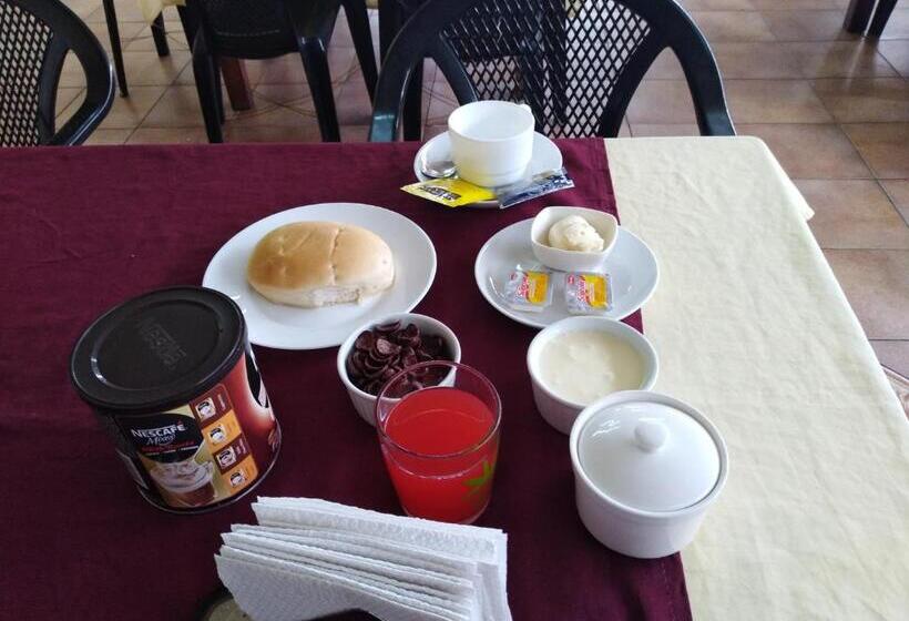 经济型家庭间, Hostal Rozal Spa Hospicio