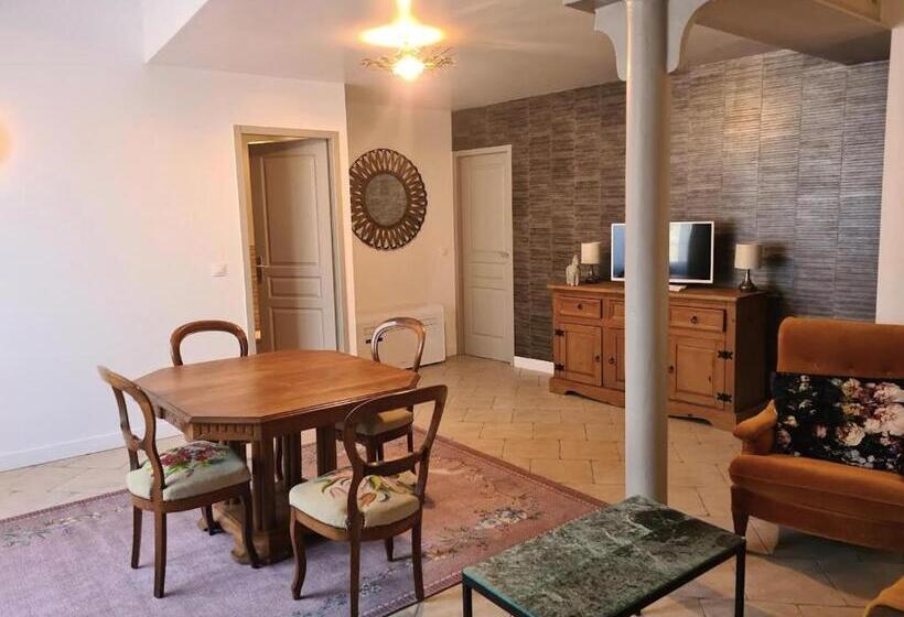 Студия Стандарт, Gîte En Face Du Château De Nizas, Renovation Totale Et Changement De Proprietaire, 4 Chambres D Hôte