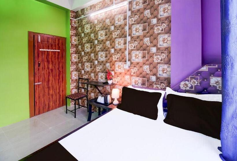 اتاق کلاسیک سه تخته, O Maa Kamakhya Guest House
