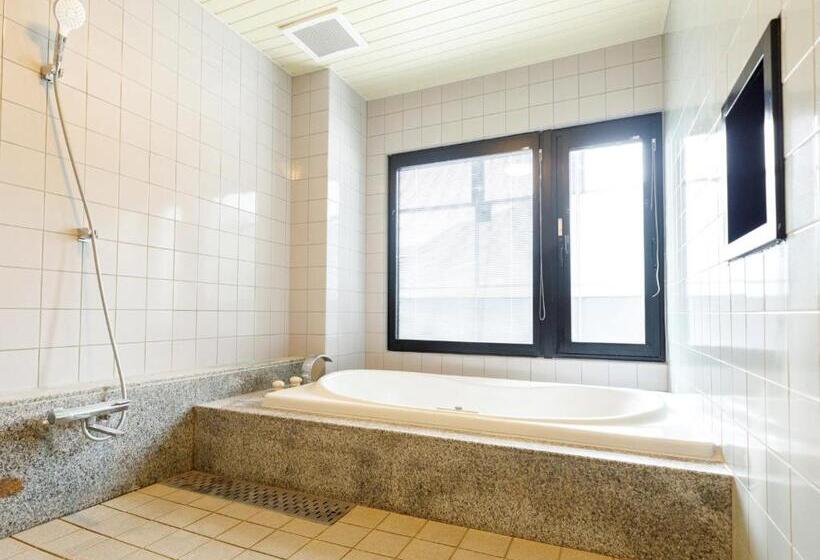 Quarto Triplo Estandar, 別府観光ホテルエース