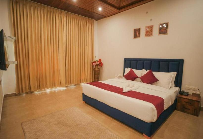 디럭스 룸, Tapovan Resorts