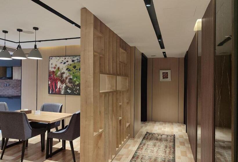 آپارتمان 2 خوابه با بالکن, Brickspoint Boutique Apart