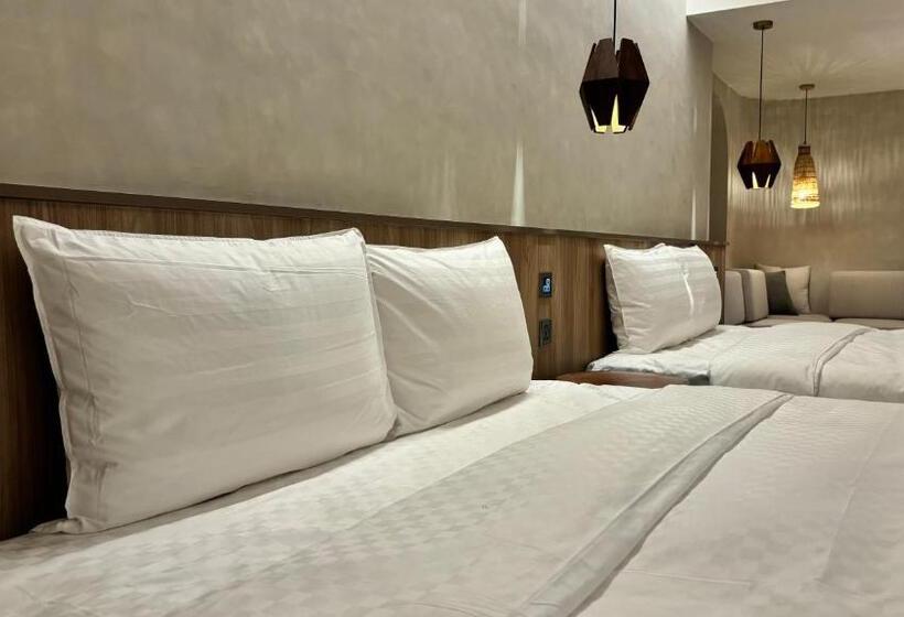 اتاق سوپریور چهار تخته, Initial Tainan