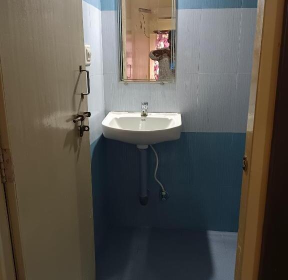 家庭间, Vishnu Residency