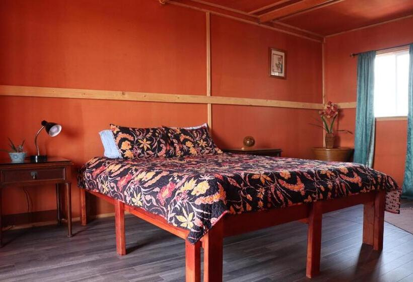 חדר סטנדרט עם מרפסת, Open Gate Hostel Hawaii