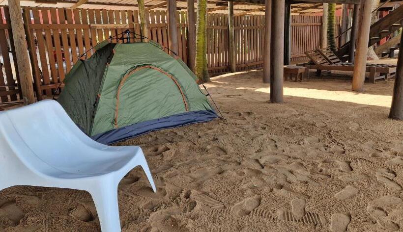 چادر با خدمات رفاهی استاندارد, Backpakers Robinson Plage