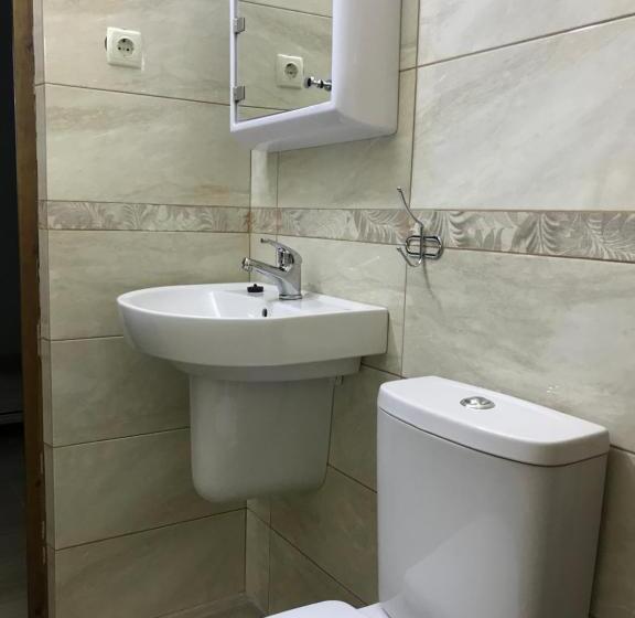 اتاق لوکس با بالکن و چشم‌انداز دریا, Golden Beach