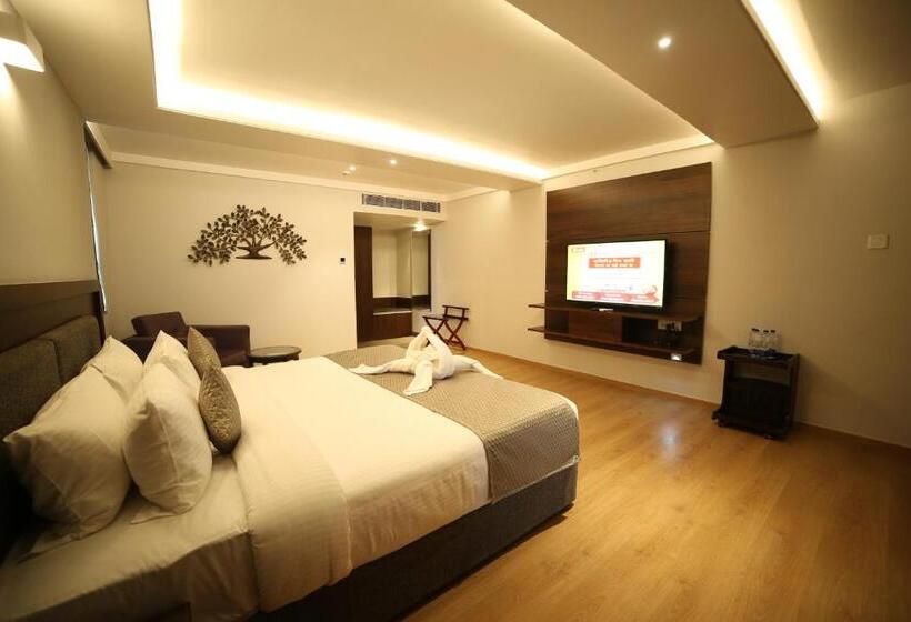 سوییت, Native Inn By Heda Hospitality
