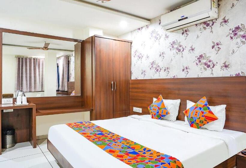 اتاق اجرایی سه نفره, Fabhotel Ashirwad Regency
