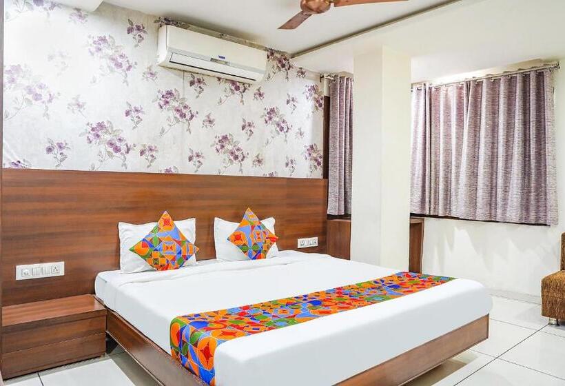 اتاق اجرایی سه نفره, Fabhotel Ashirwad Regency