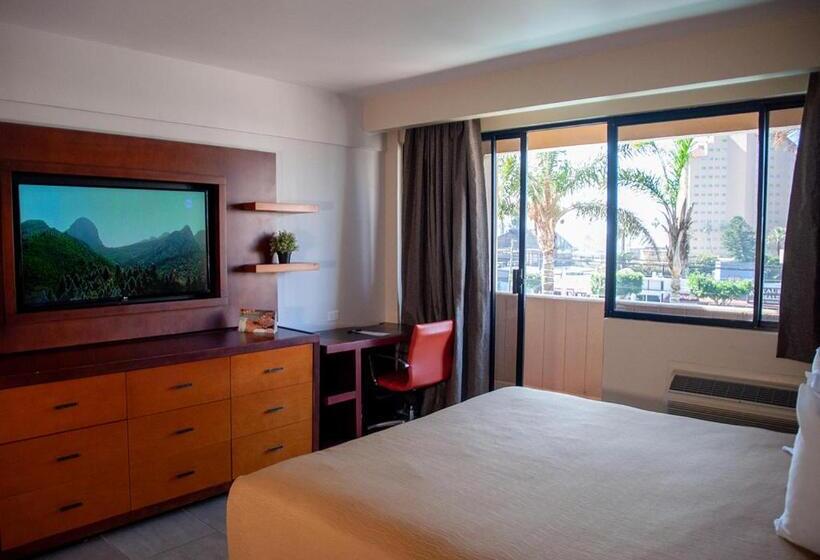 キングサイズベッドのスタンダードルーム, Del Mar Inn Rosarito