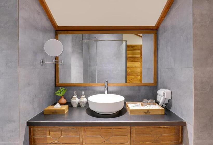スーペリアキャビン, Lemon Tree Wildlife Resort, Kanha