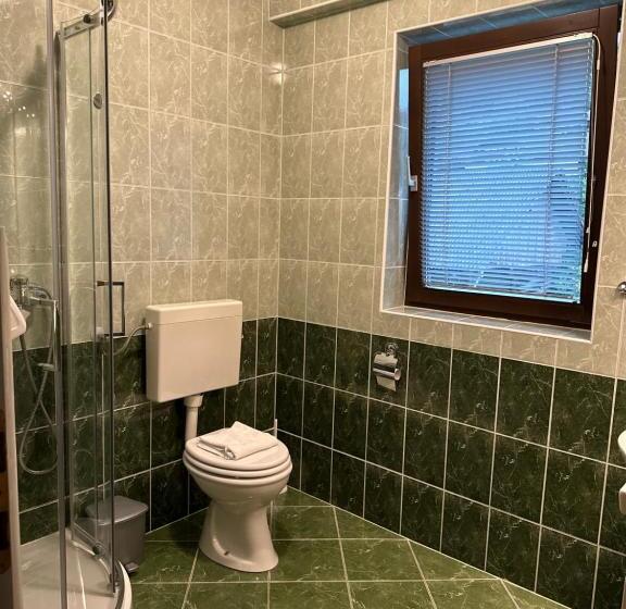 اتاق کلاسیک چهارنفره, Martinova Izba   Rooms & Apartments