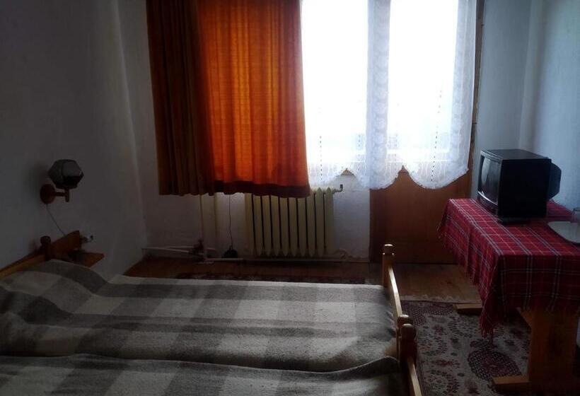 标准间带阳台, Chapov Guest Rooms