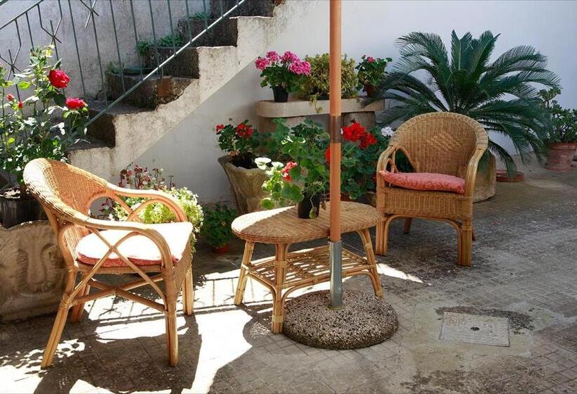 Четырехместный Номер Классик, Spiti Bed & Breakfast