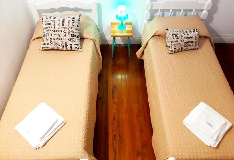 اتاق استاندارد با سرویس بهداشتی مشترک, Lopez Hostel & Suites