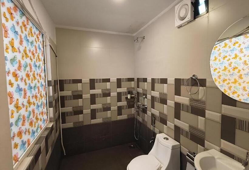 스탠다드 룸 풀장 전망, Beachwalk Retreat   Within 100 Metres From Morjim Beach