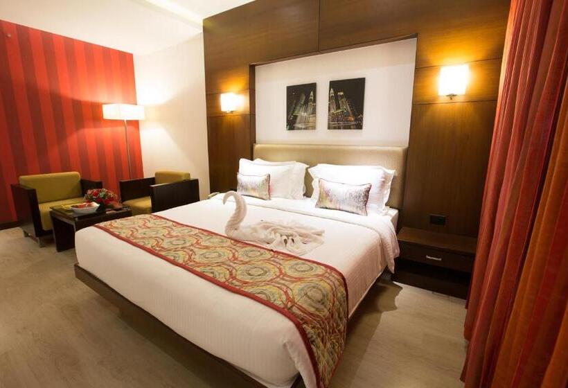 高级大房间, Hash Six Hotels