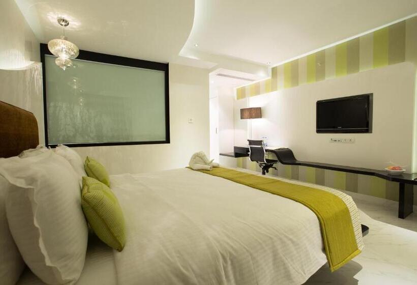 小型套房, Hash Six Hotels