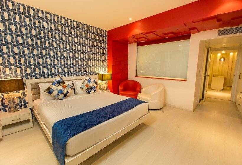 سوییت اجرایی, Hash Six Hotels