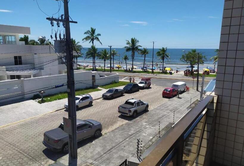 اتاق استاندارد چهارنفره با بالکن, Nautico