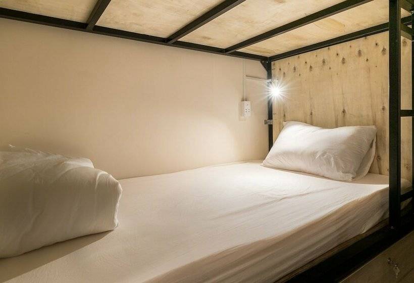 تختخواب در اتاق مشترک, Alleyway Hostel   Adults Only