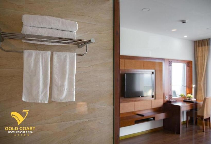 اتاق سوپریور با چشم‌انداز دریا, Gold Coast Hotel Resort & Spa