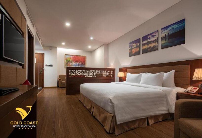 سوئیت پریمیوم با چشم‌انداز دریا, Gold Coast Hotel Resort & Spa