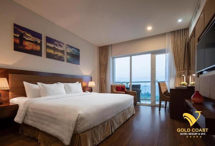 سوئیت پریمیوم با چشم‌انداز دریا, Gold Coast Hotel Resort & Spa