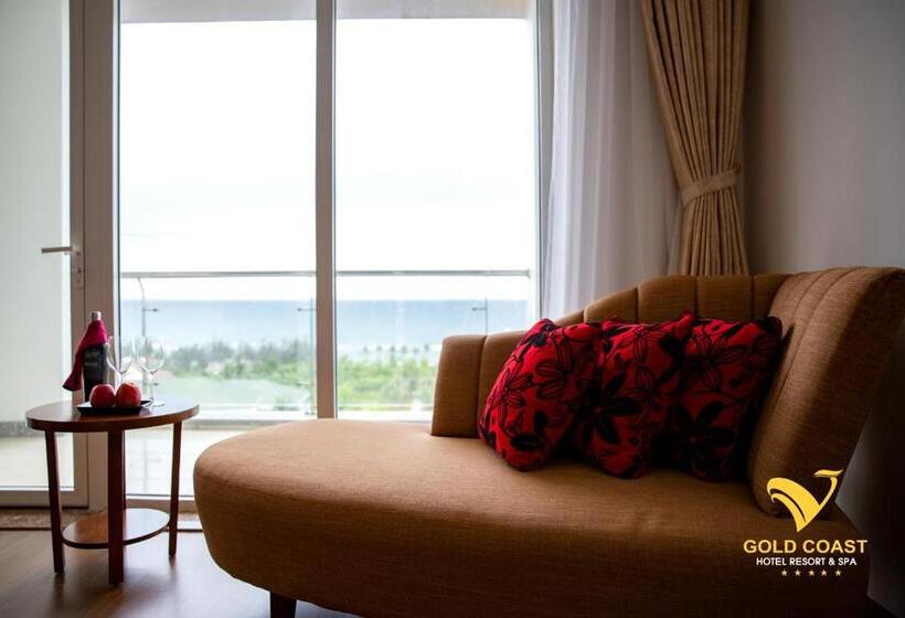 Deluxe Suite Sea View, Gold Coast Hotel Resort & Spa