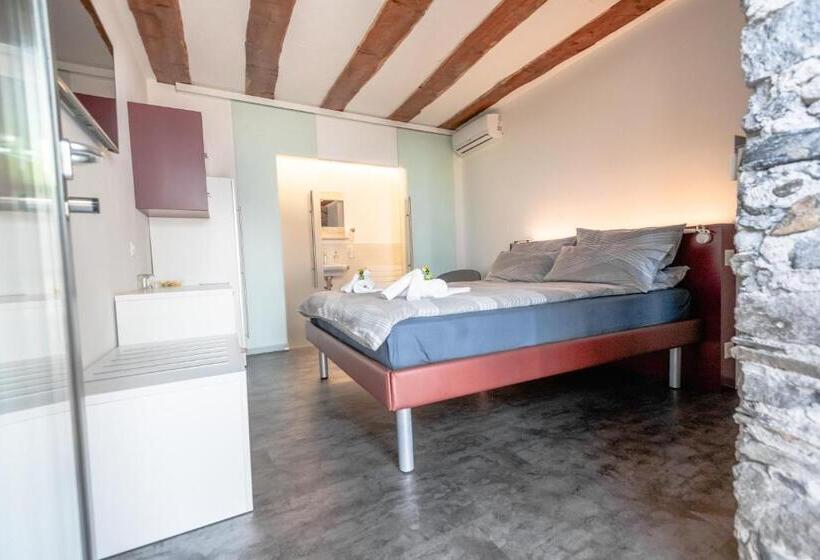 经济房, Albergo Porta Verzasca