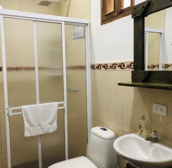 스탠다드 트리플 룸, Lake View Hostel