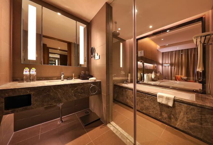 Номер Executive, Novotel Rizhao Suning