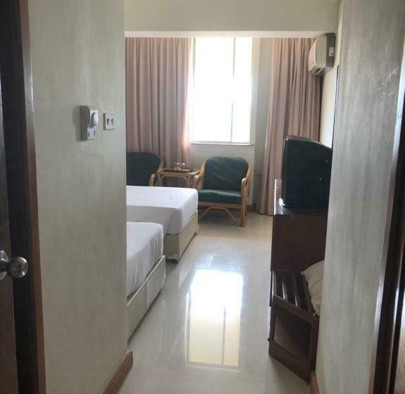 غرفة ديلوكس, Paradorn Inn