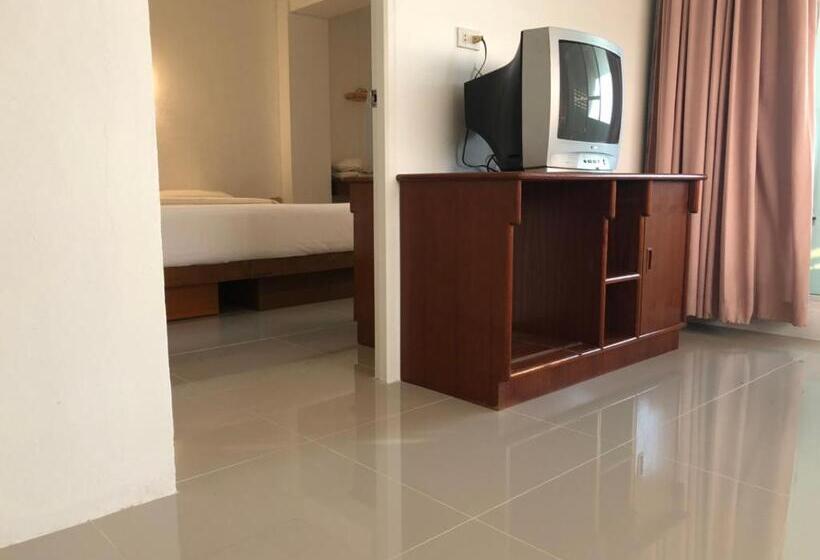 Семейный Номер, Paradorn Inn